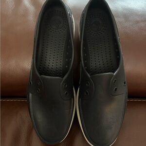 NATIVE Shoes for Men or Women. Unisex. Man 9 women 11